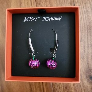 Betsey Johnson pumpkin earrings NWT